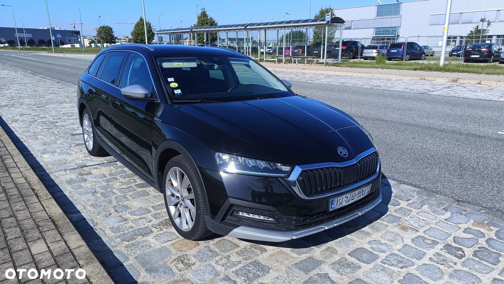 Skoda Octavia Combi 2.0 TDI DSG 4x4 Scout - 2