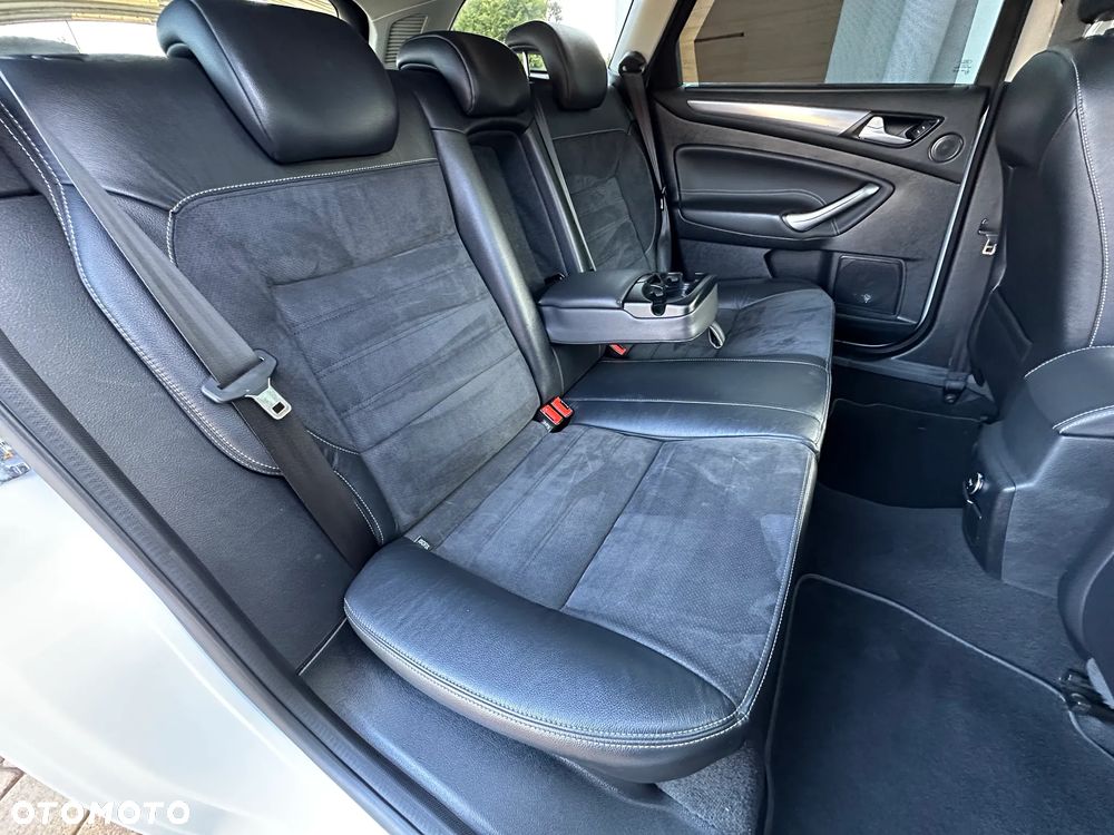 Ford Mondeo 1.6 TDCi Platinium X Plus (Titanium) - 23