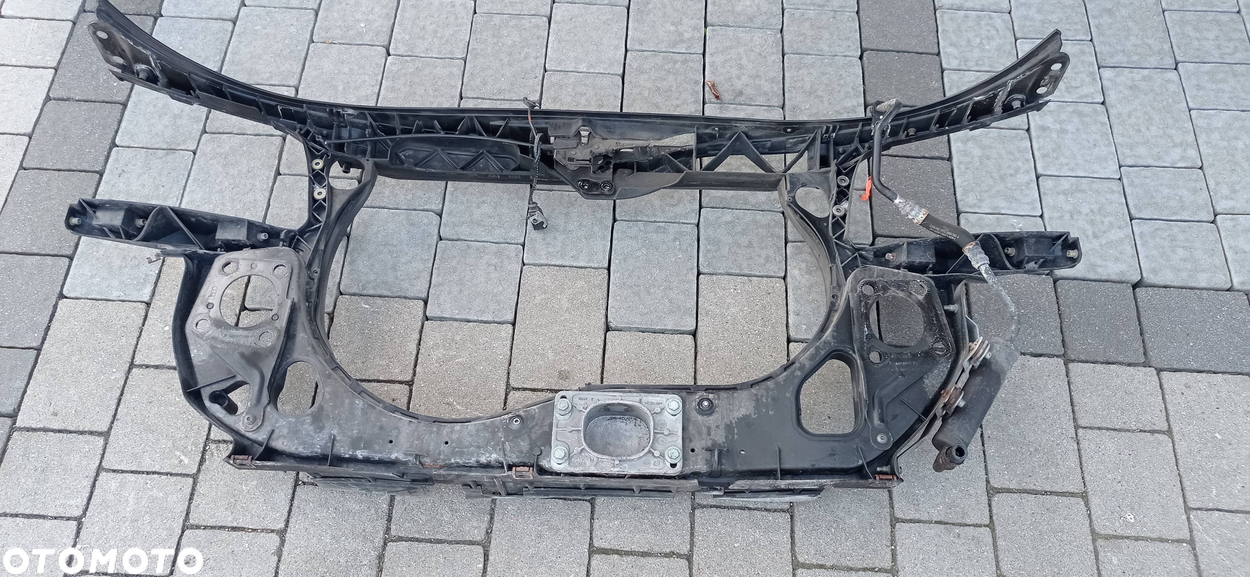 Audi A4 B6 pas przedni 20 ALT 130 KM - 4