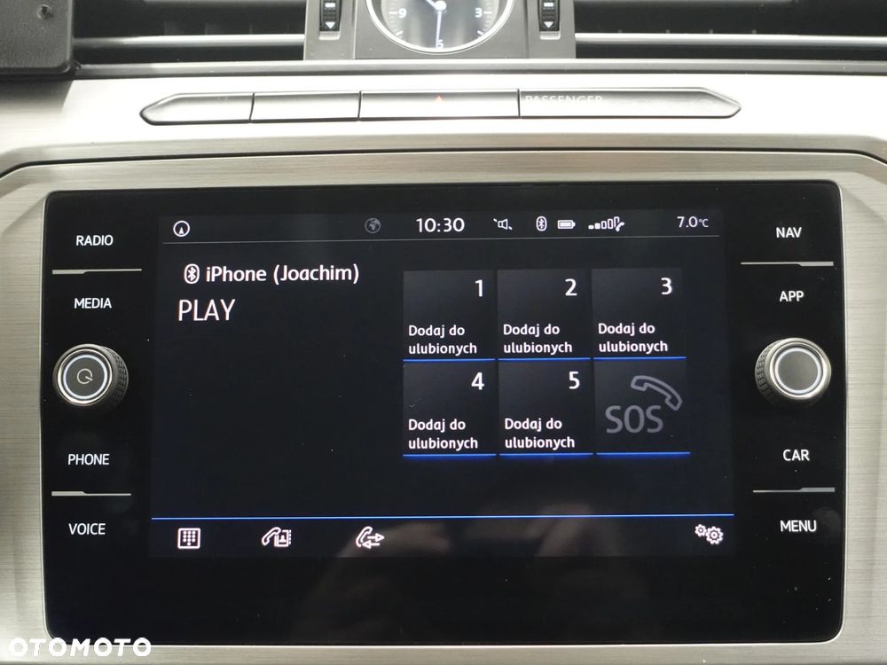 Volkswagen Passat - 36