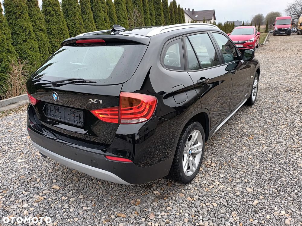 BMW X1 sDrive18i - 9