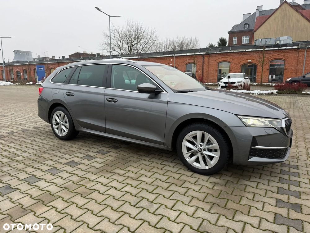 Skoda Octavia 2.0 TDI Edition 130 Essence DSG - 13