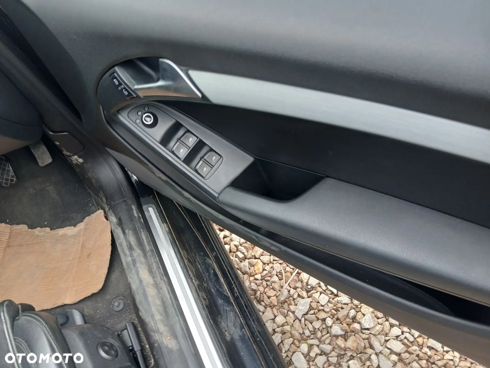 AUDI A5 CABRIO S LINE LZ9Y fotel fotele kanapa deska kokpit podsufitka boczek boczki klamka - 3