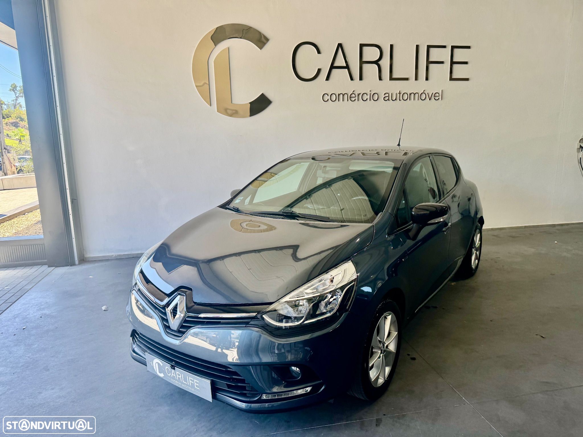 Renault Clio 0.9 TCe Limited - 1