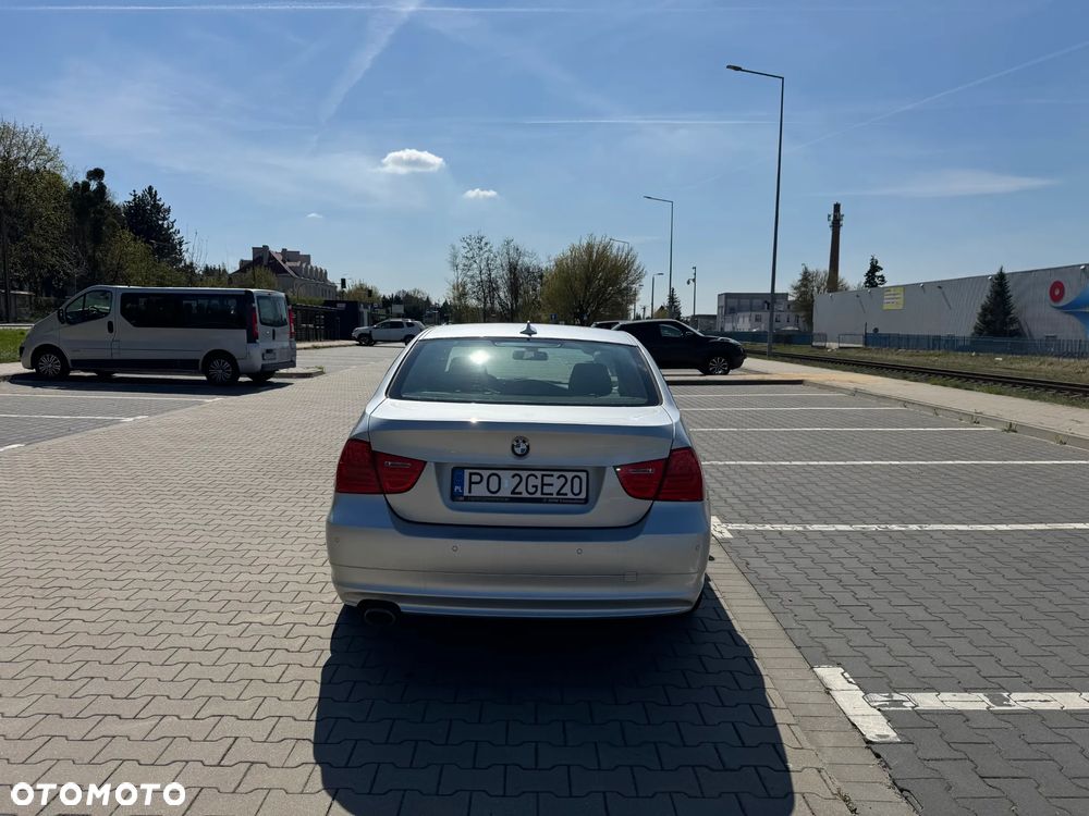 BMW Seria 3 320d DPF - 15