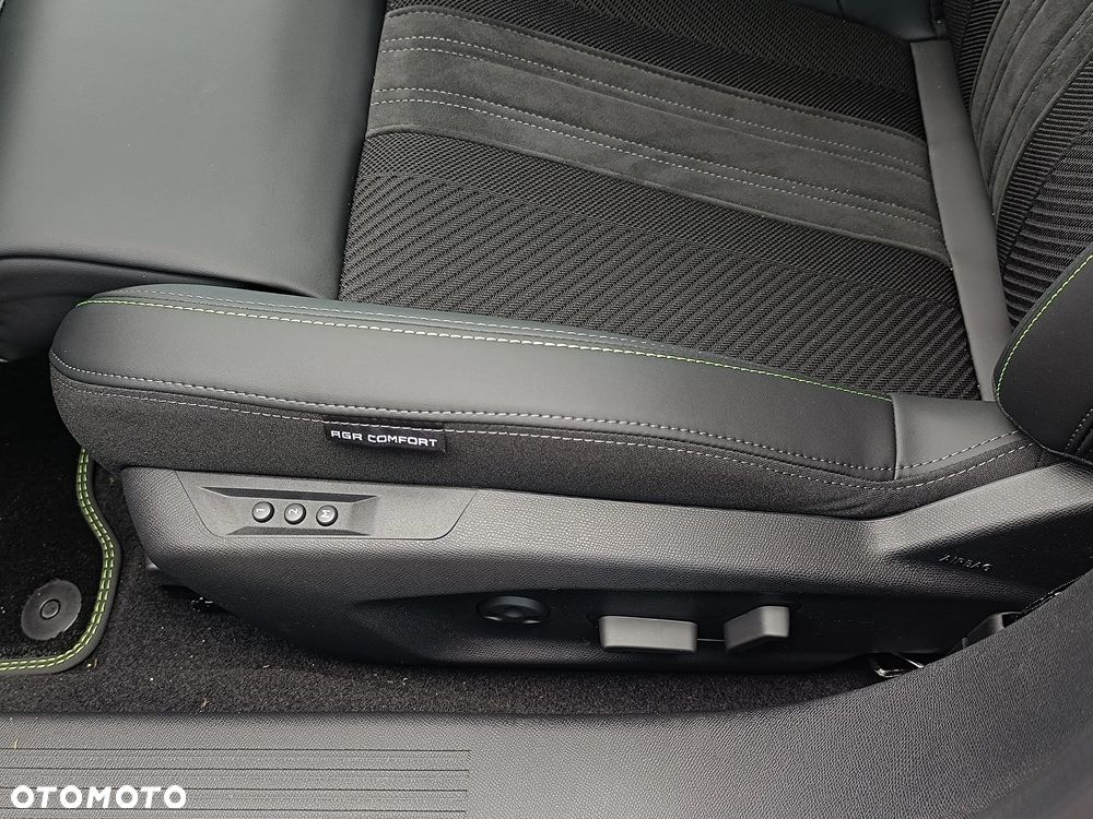 Peugeot 308 1.2 mHEV GT S&S e-DCS6 - 18