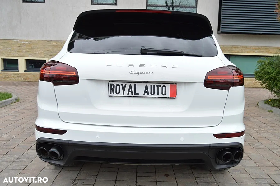 Porsche Cayenne Diesel Platinum Edition - 12