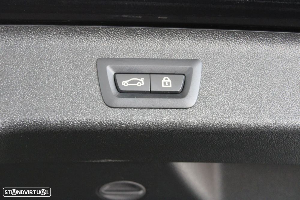 BMW 520 d Pack Desportivo M Auto - 10