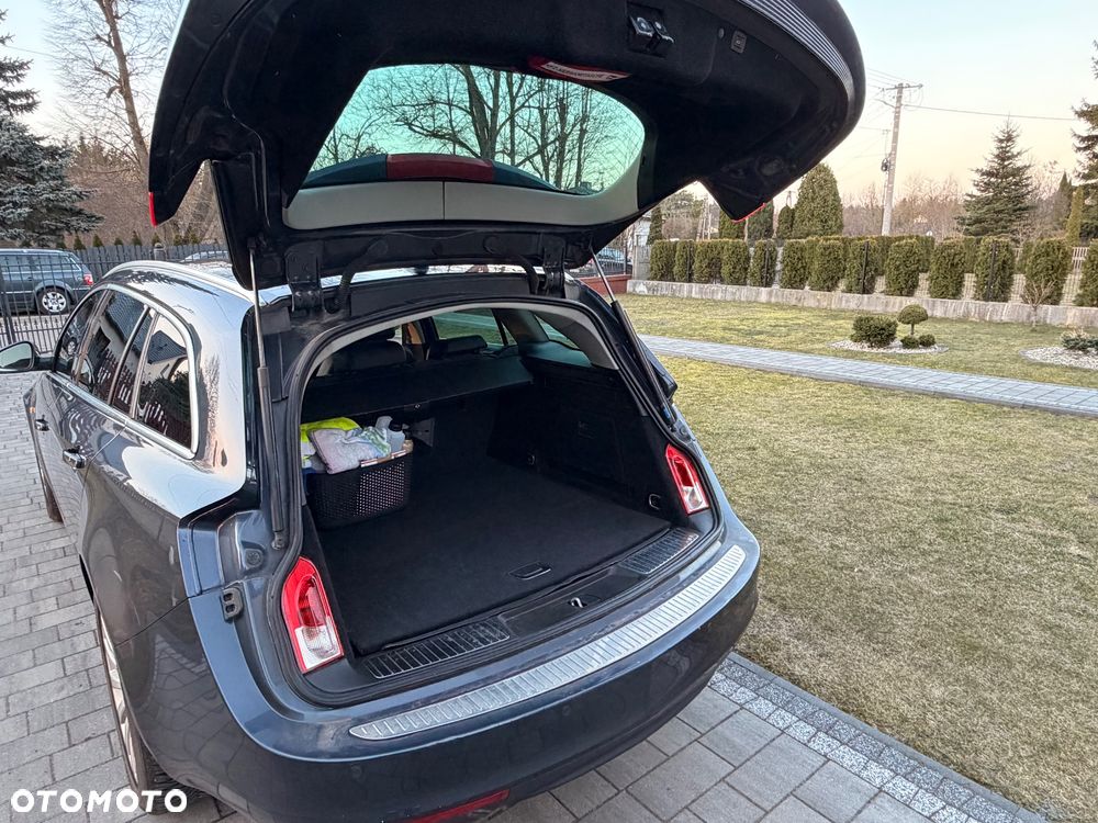 Opel Insignia 2.0 CDTI - 11