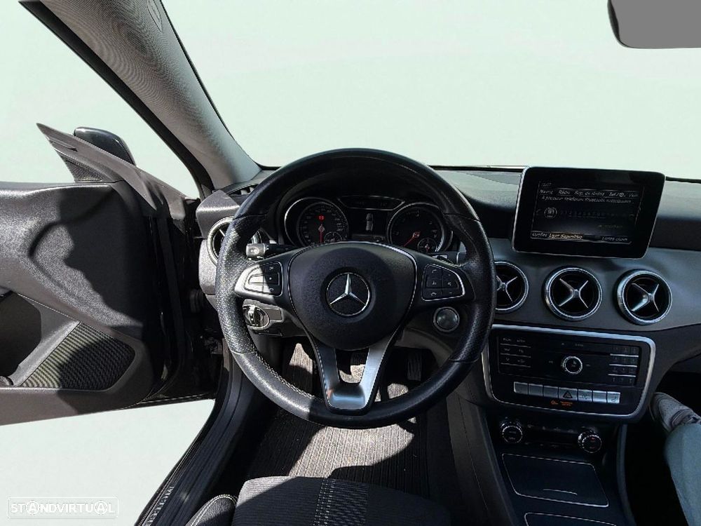 Mercedes-Benz CLA 200 - 7