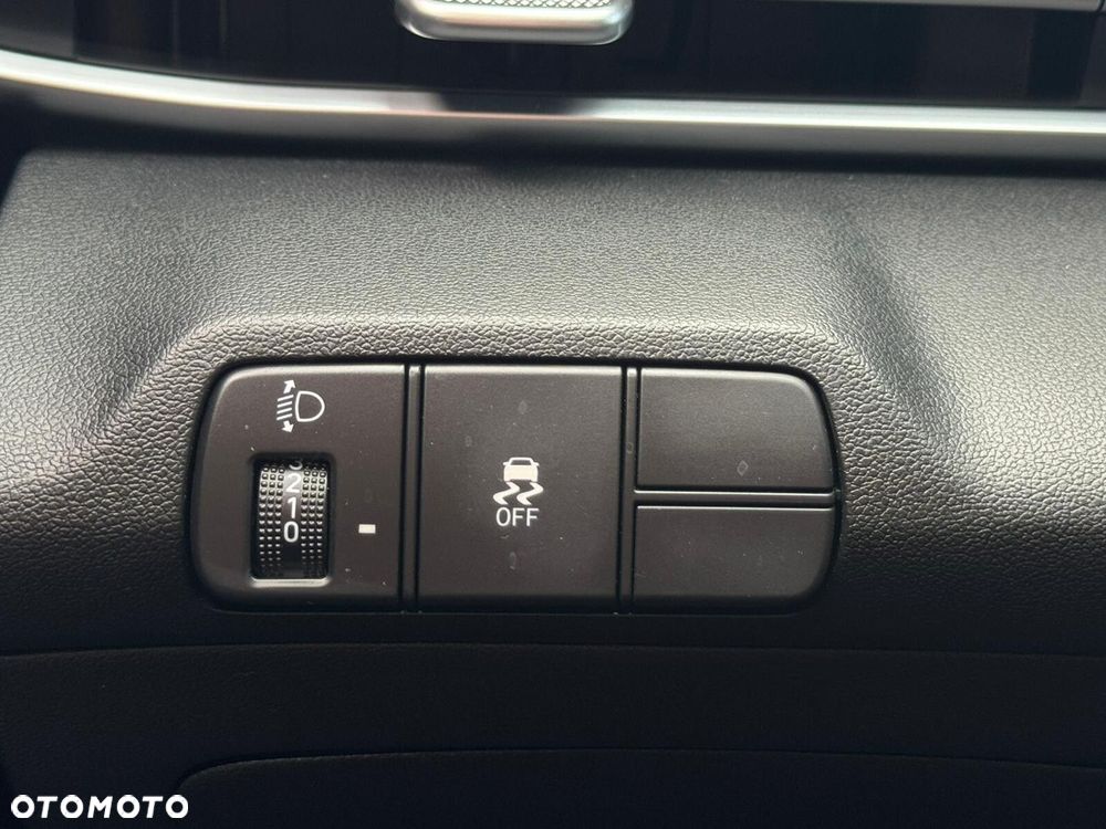 Hyundai Elantra 1.6 Smart - 11