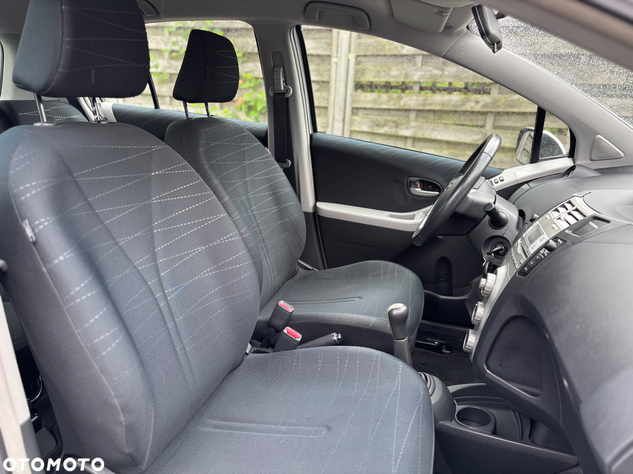 Toyota Yaris 1.3 VVT-i Cool - 24