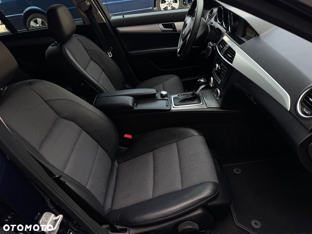 Mercedes-Benz Klasa C 220 CDI DPF Automatik Avantgarde - 18