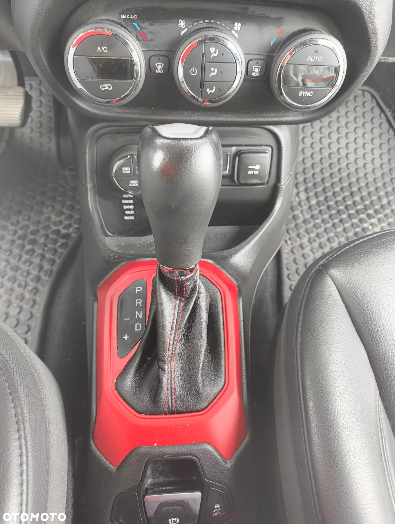Jeep Renegade - 12