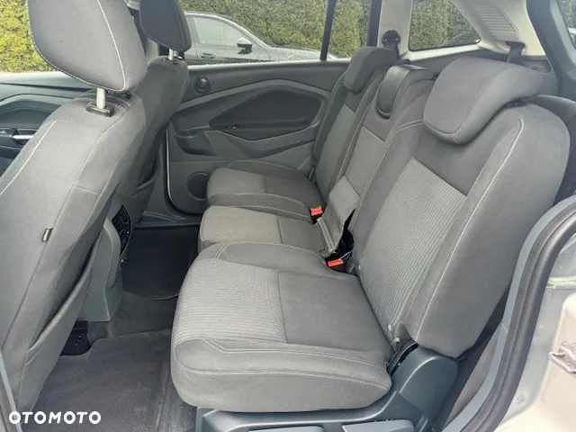 Ford Grand C-MAX - 23