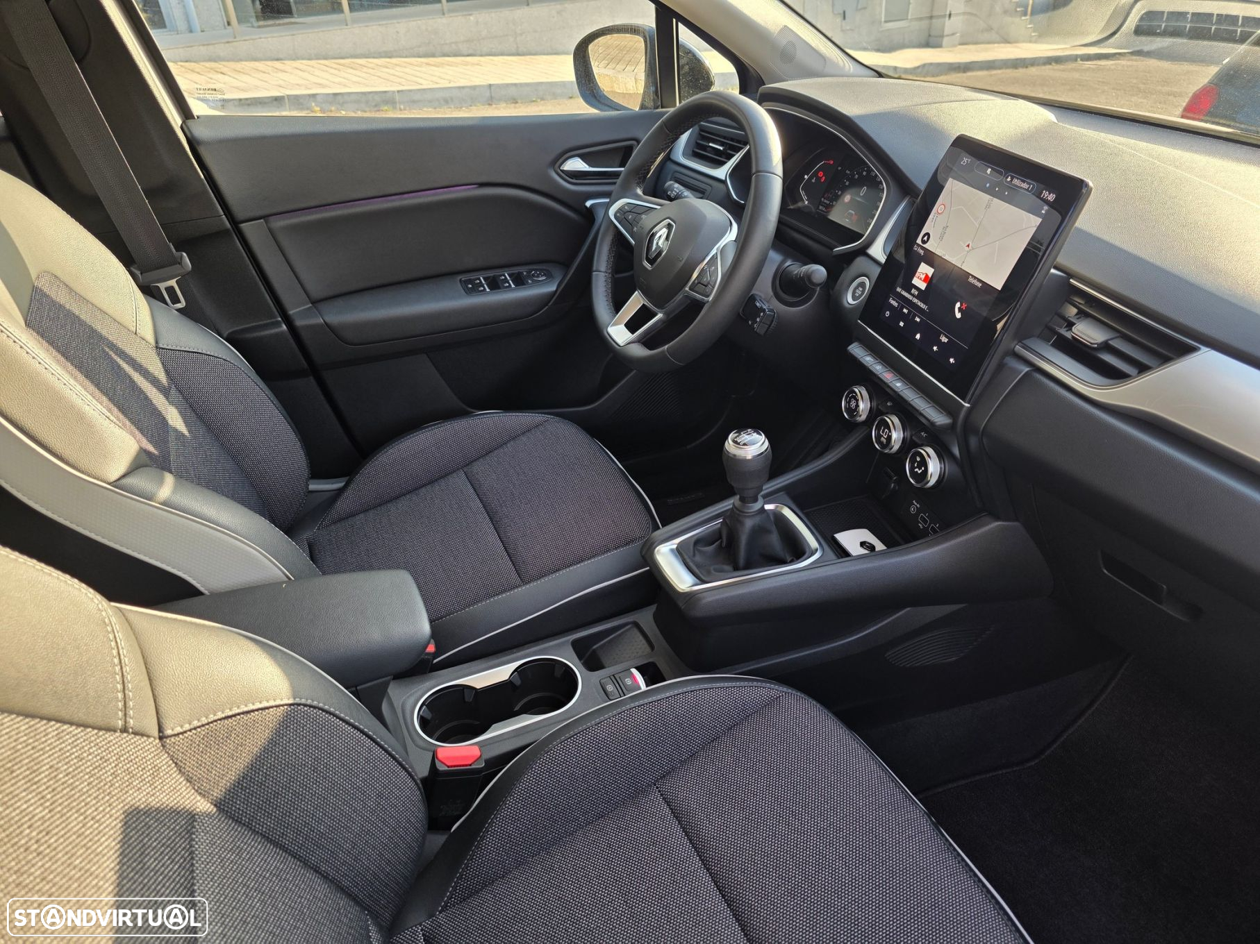 Renault Captur 1.0 TCe Exclusive - 22