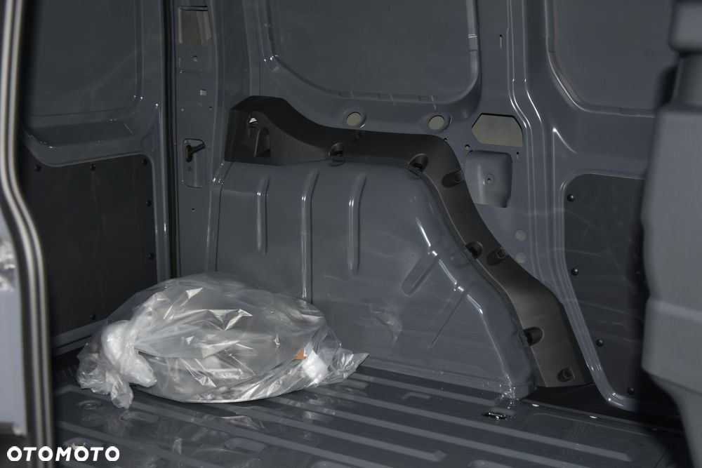 Volkswagen Caddy - 12