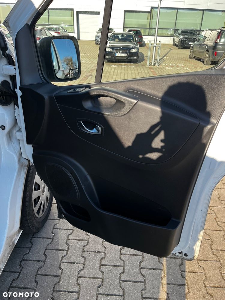 Nissan NV 300 Trafic Vivaro - 7