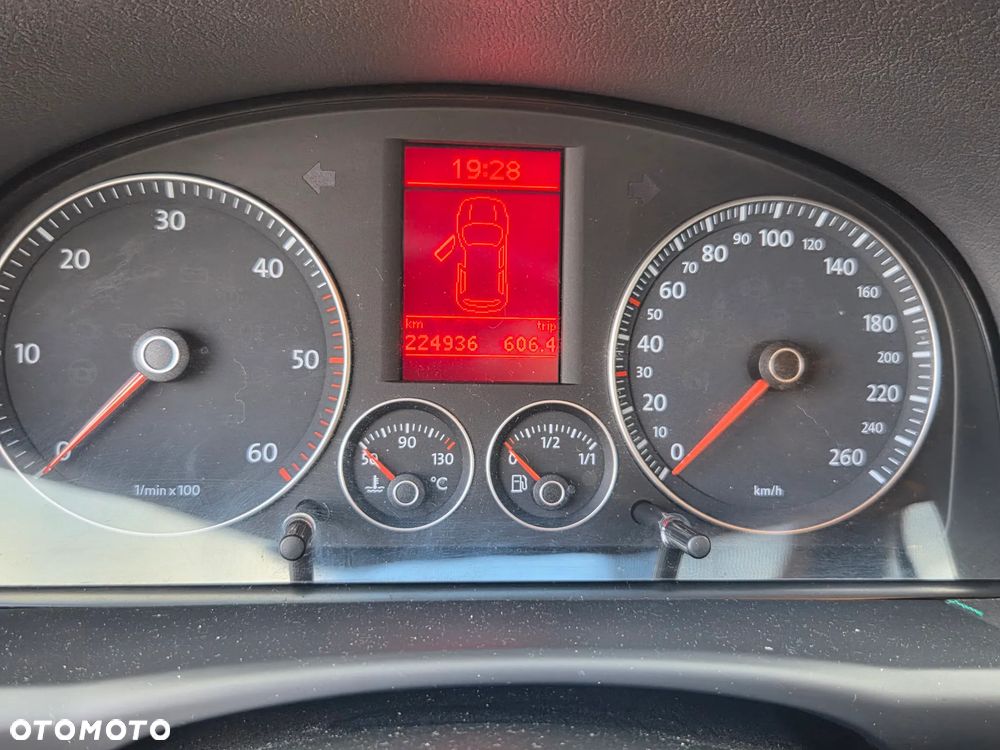 Volkswagen Touran 1.9 TDI DPF Conceptline - 5