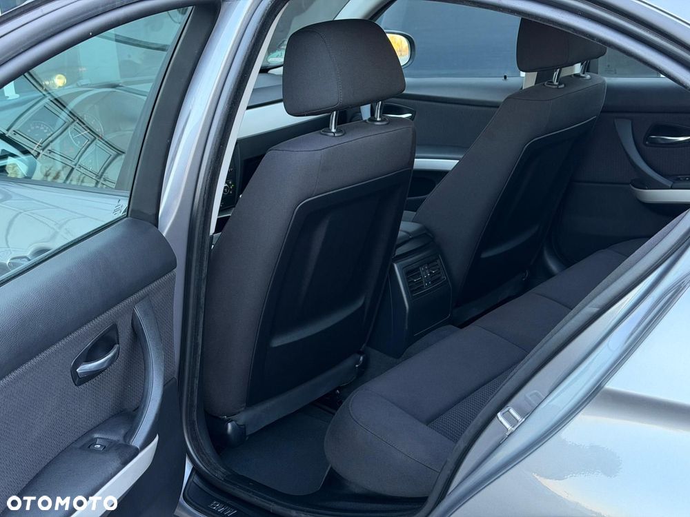 BMW Seria 3 - 27