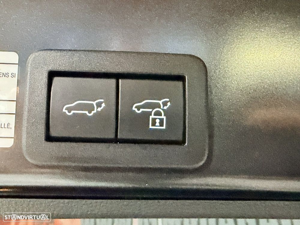 Toyota Yaris Cross 1.5 HDF Premiere Edition - 20