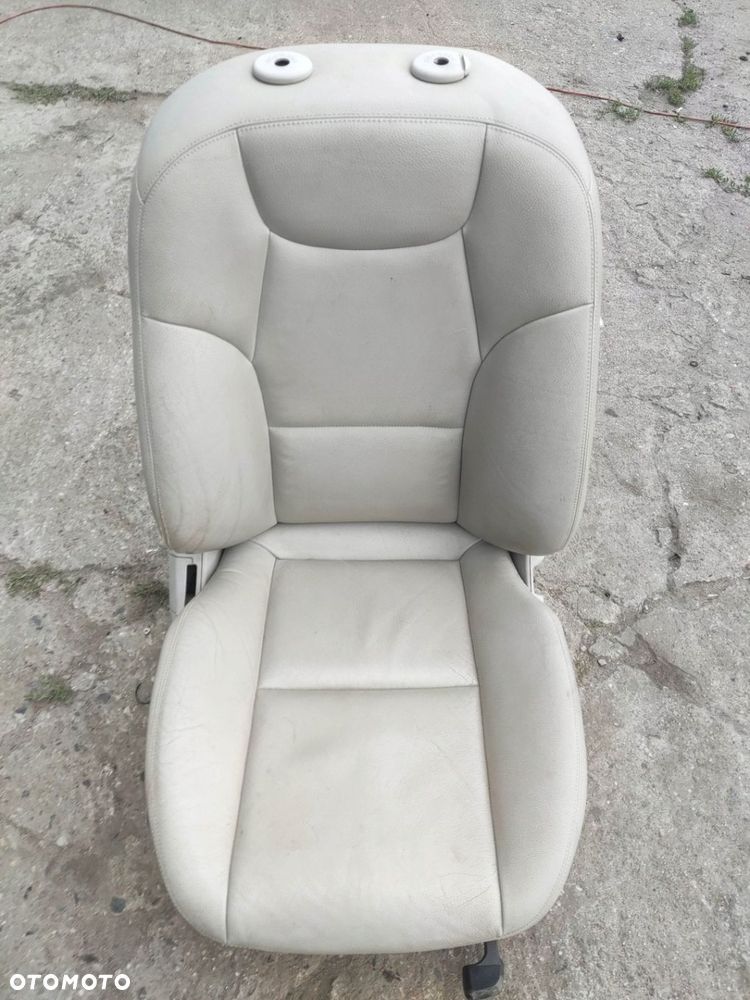 MERCEDES C KLASA W204 FOTEL PRAWY PRZEDNI SKÓRA GRZANY - 1