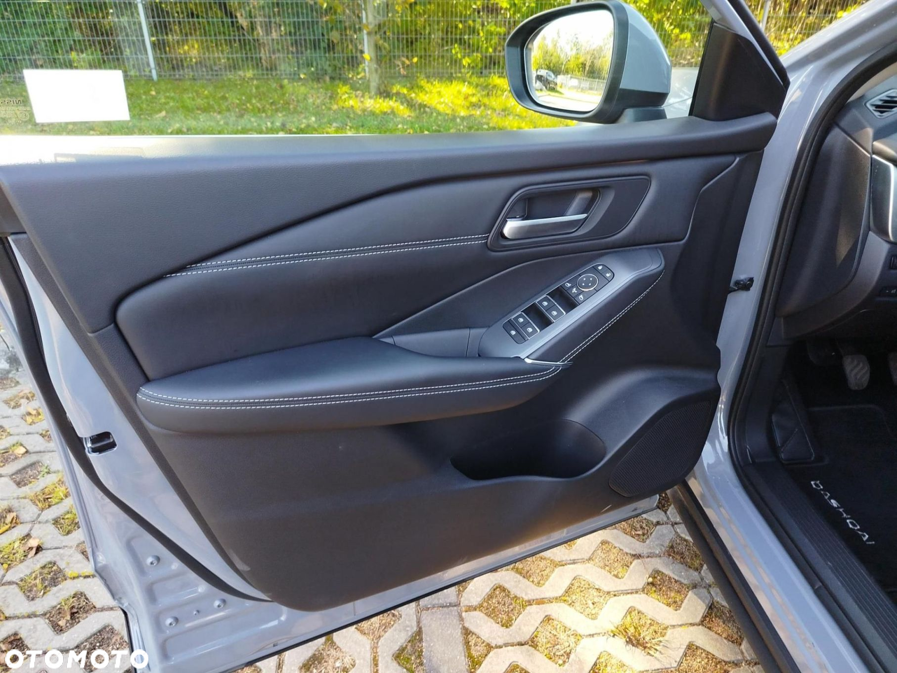 Nissan Qashqai 1.3 DIG-T mHEV N-Connecta - 10