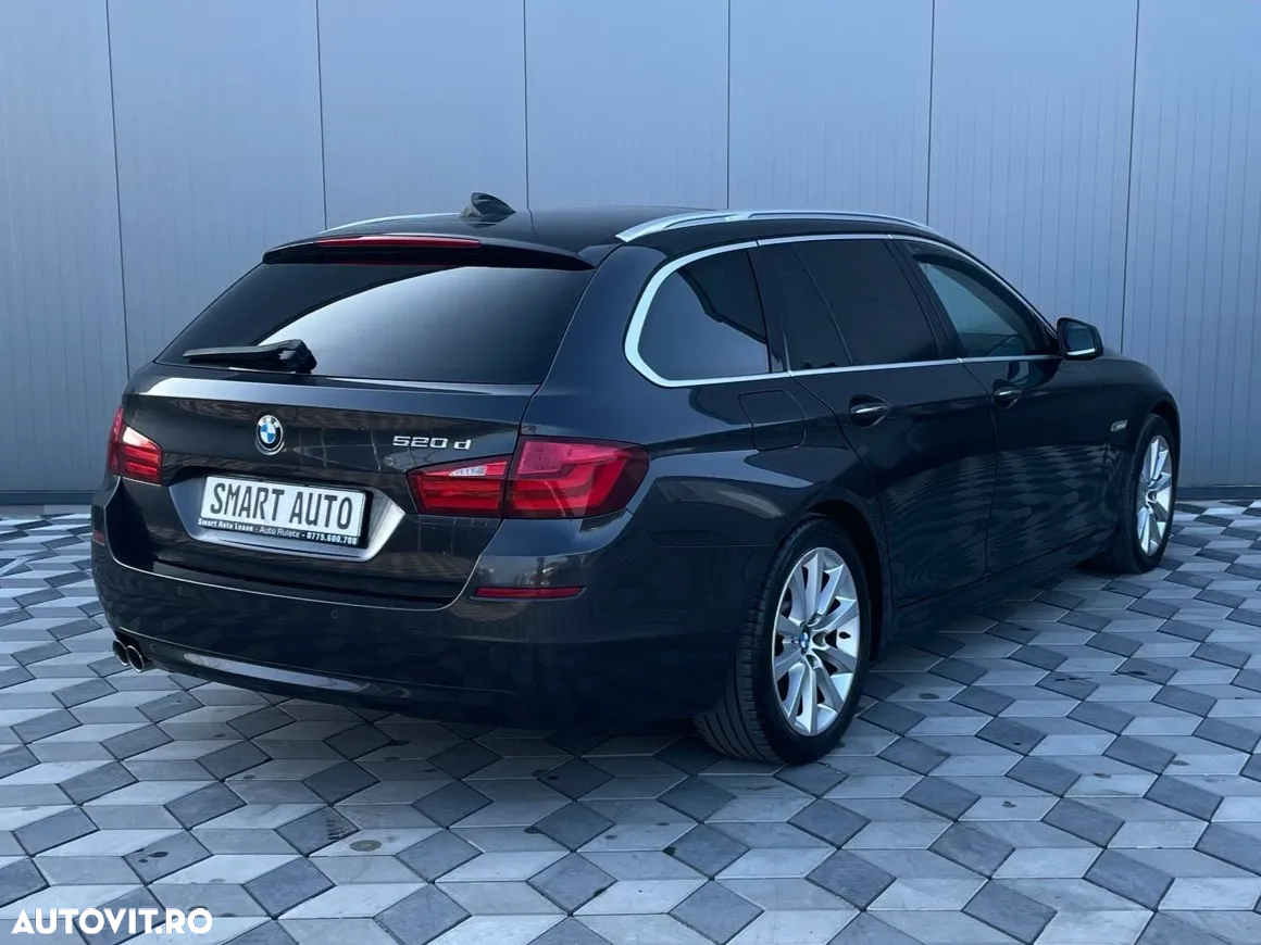 BMW Seria 5 520d Touring Aut. Luxury Line - 10