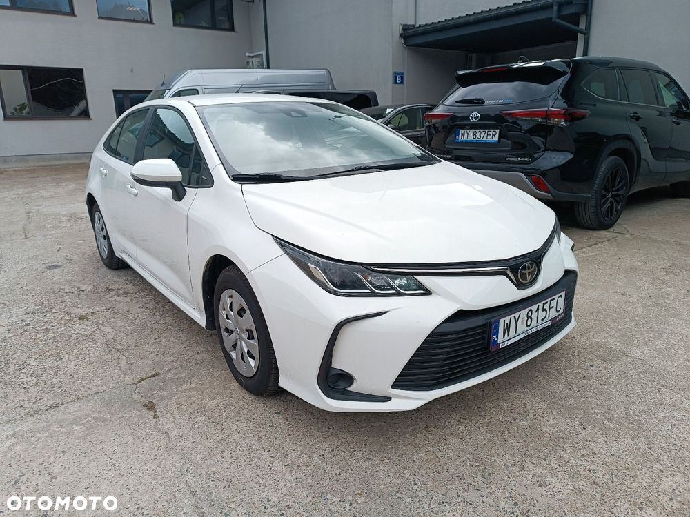 Toyota Corolla - 4