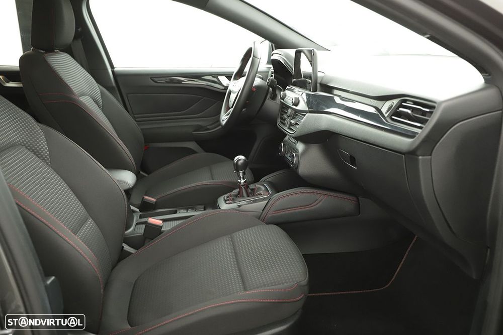 Ford Focus 1.0 EcoBoost MHEV ST-Line X - 20
