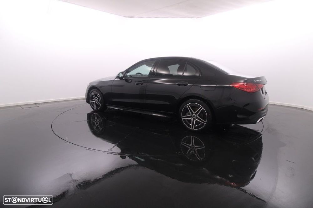 Mercedes-Benz C 300 de AMG Line - 4