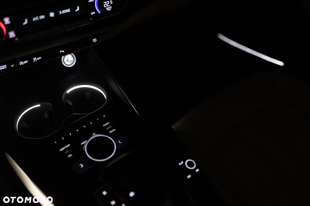 Audi A4 Limousine - 31