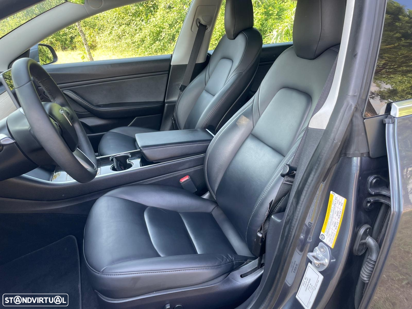 Tesla Model 3 Long-Range Dual Motor AWD - 27