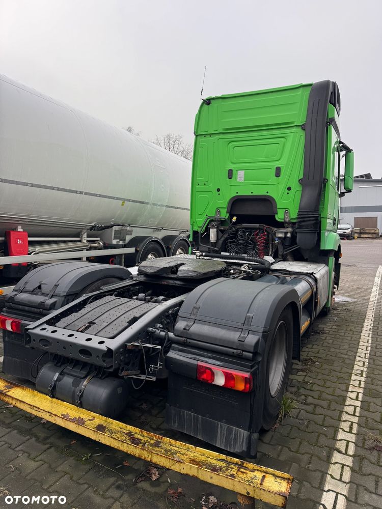 Mercedes-Benz Actros - 4
