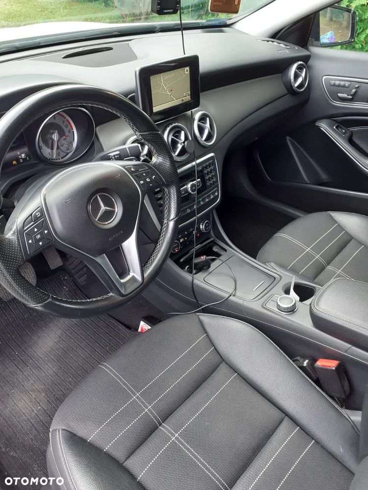 Mercedes-Benz GLA 250 4-Matic - 11