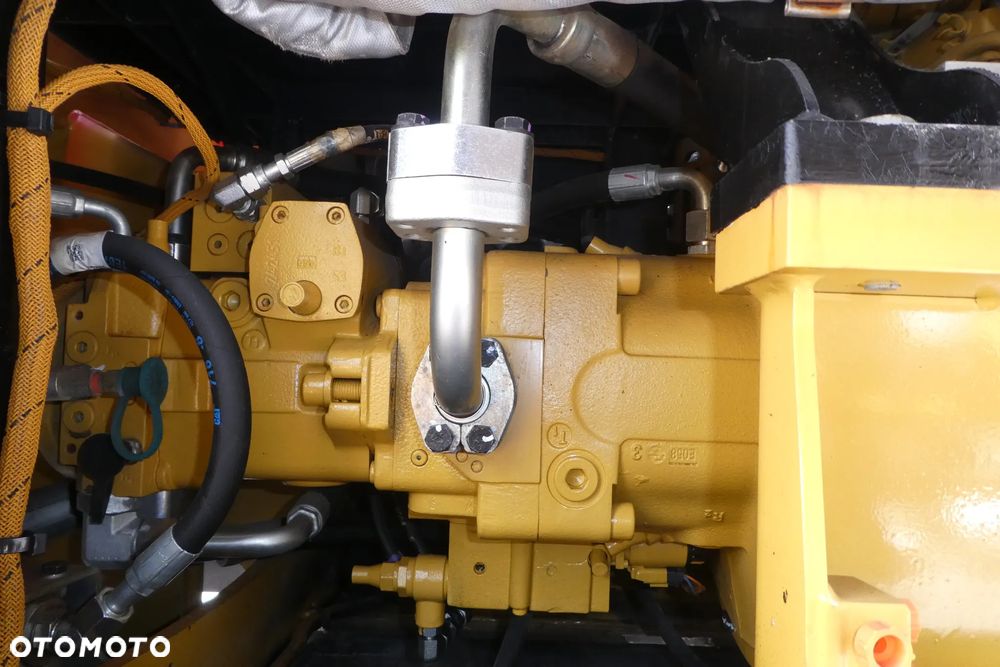 Caterpillar M 318F Z NIEMIEC - 18