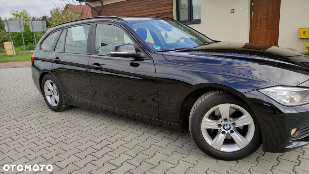 BMW Seria 3 320d DPF Edition Sport - 3