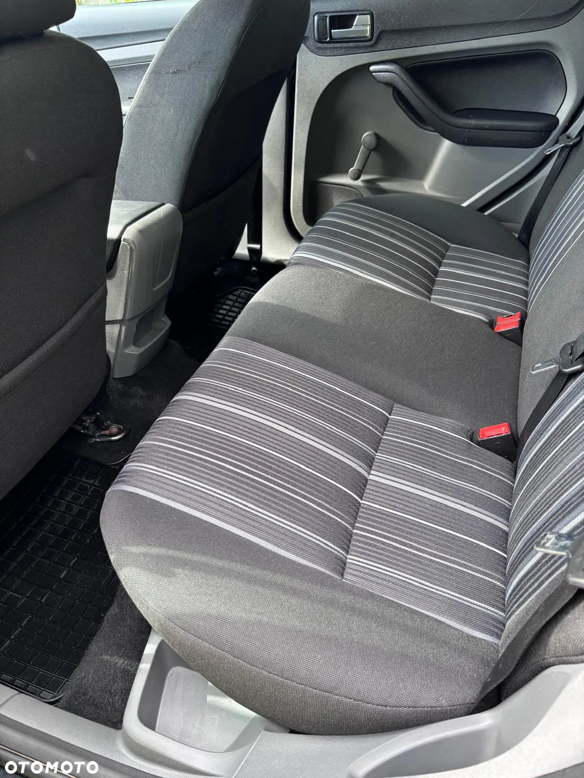 Ford Focus 1.8 FF Ambiente - 12