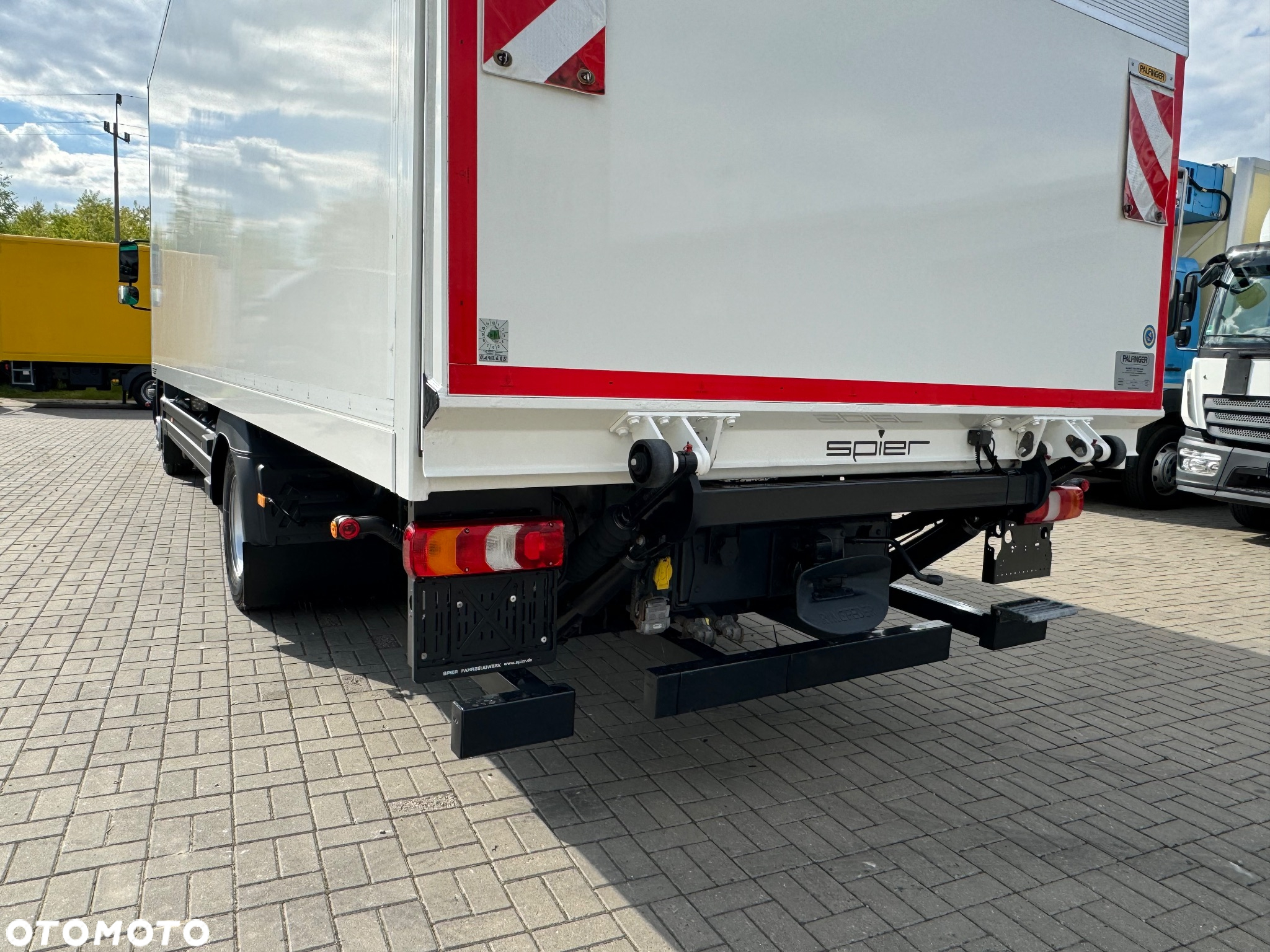 Mercedes-Benz ATEGO 1230 KONTENER 7.50m WINDA - 9