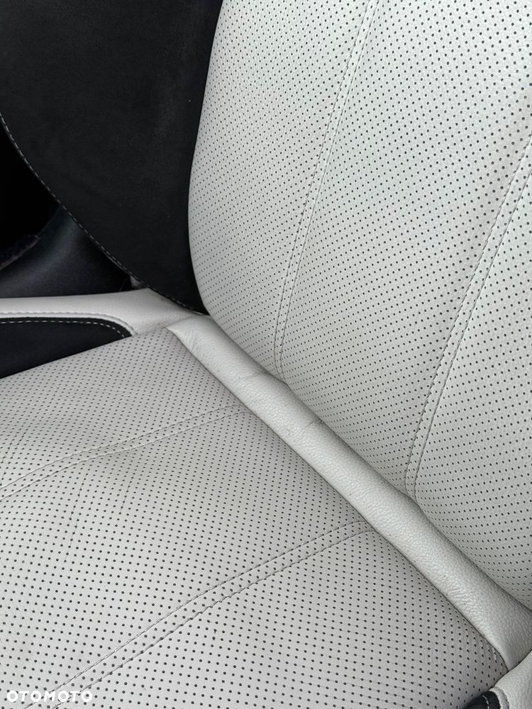 Land Rover Range Rover Velar 2.0 Si4 GPF SE - 9