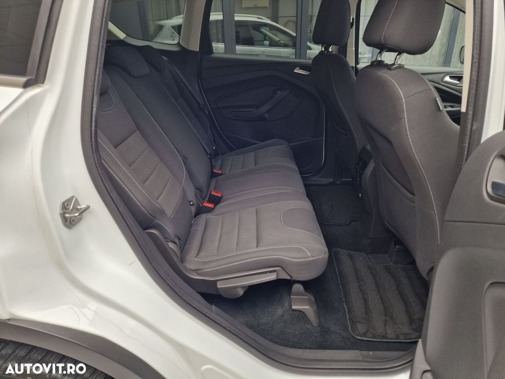 Ford Kuga - 16
