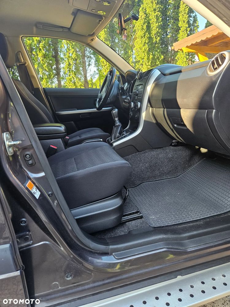 Suzuki Grand Vitara 2.4 Premium EU5 - 26