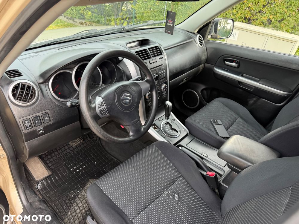 Suzuki Grand Vitara 2.0 Automatik Comfort Limited - 19