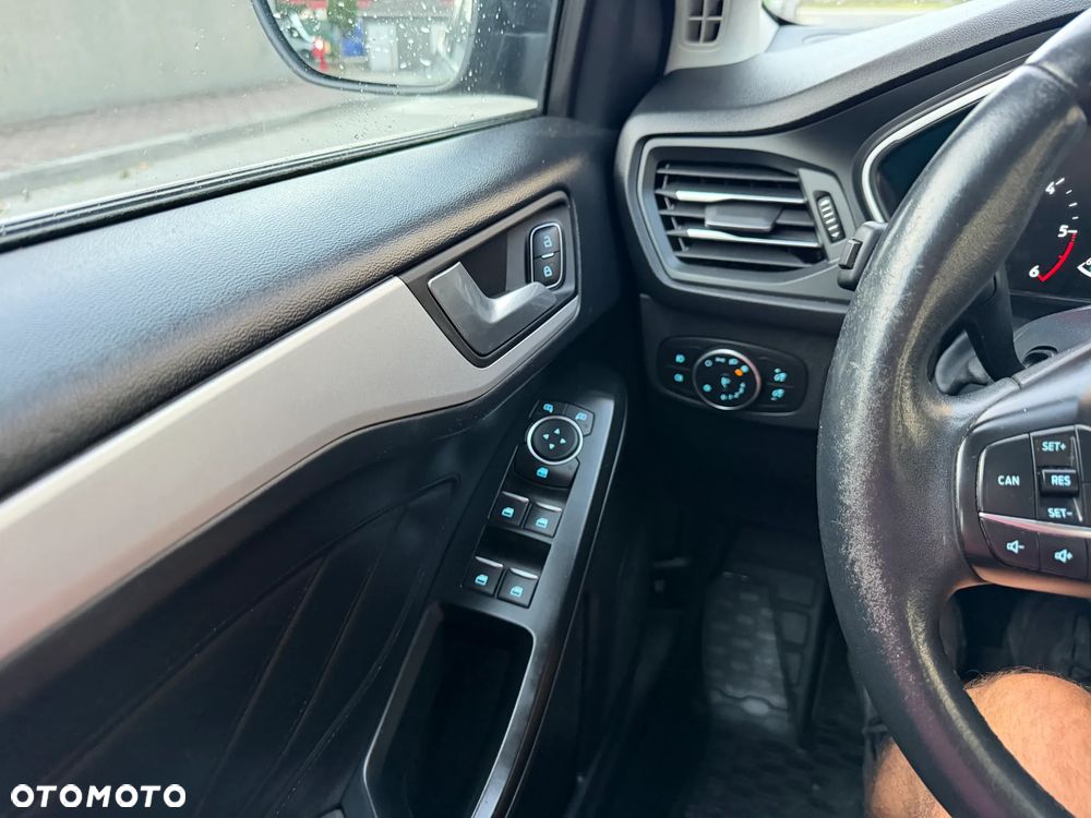 Ford Focus 1.5 EcoBlue Connected - 13
