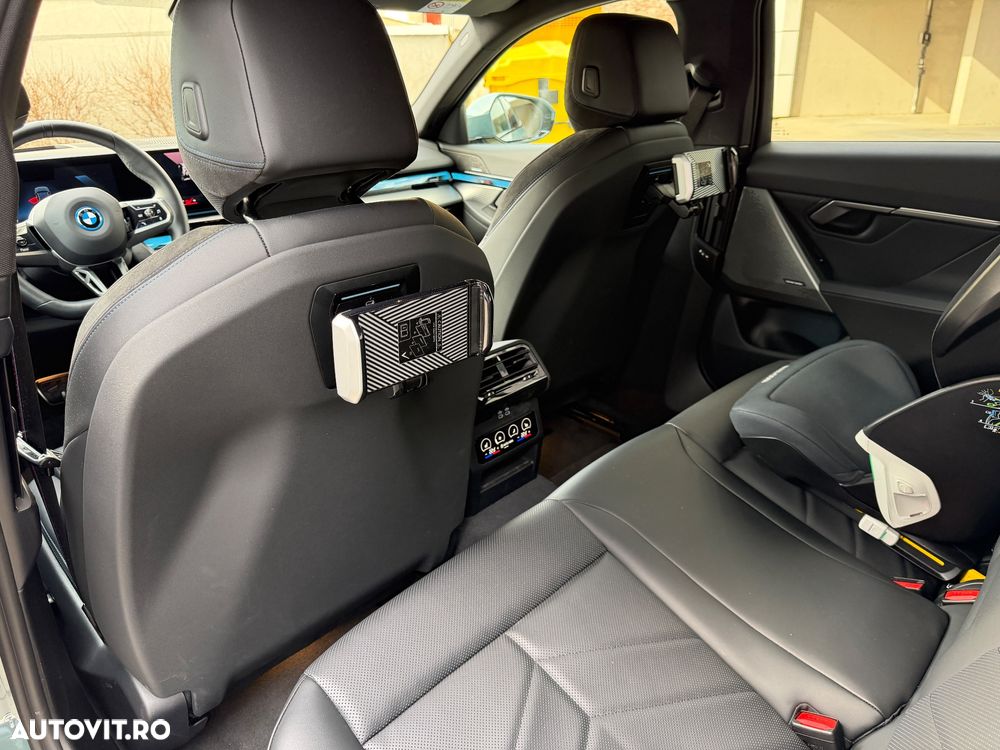 BMW i5 eDrive40 - 16