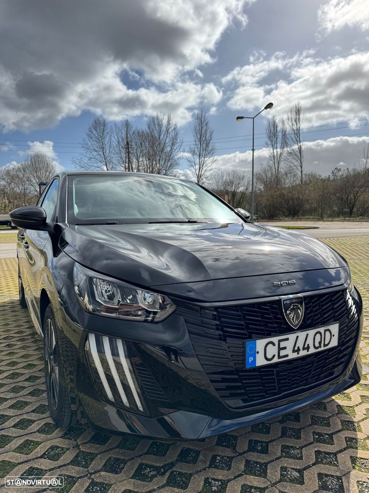 Peugeot e-208 Allure - 13