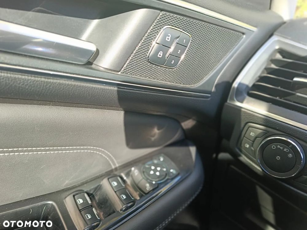 Ford S-Max 2.0 TDCi 4WD Titanium PowerShift - 22