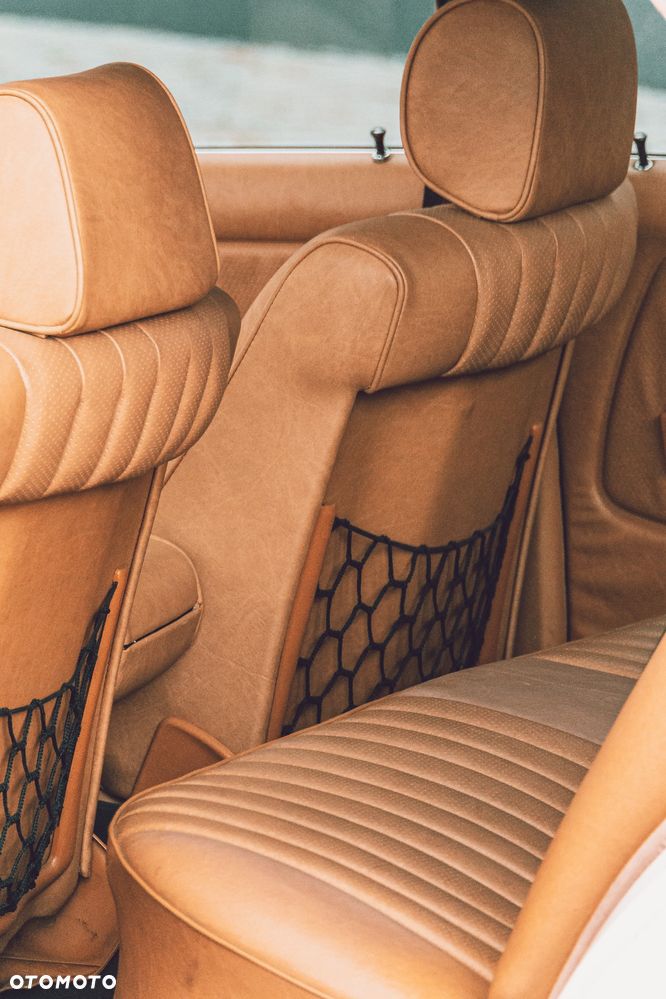 Mercedes-Benz W123 - 12