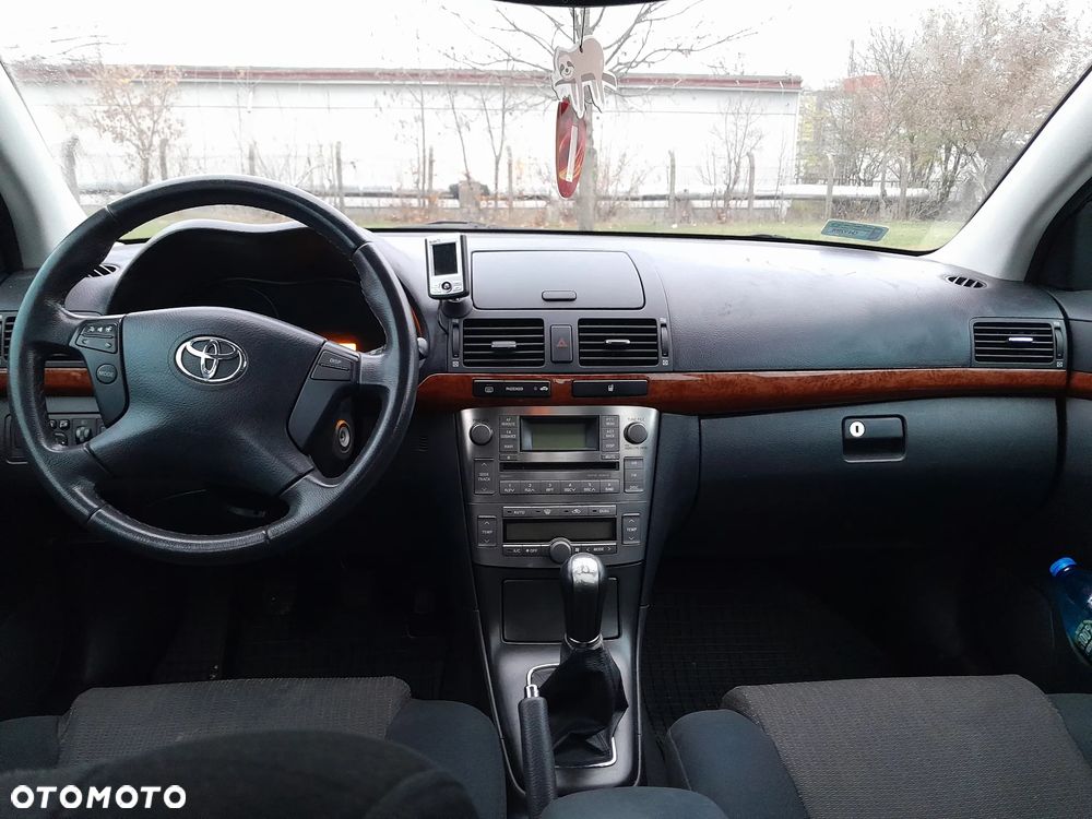 Toyota Avensis 1.8 VVT-i Luna - 3