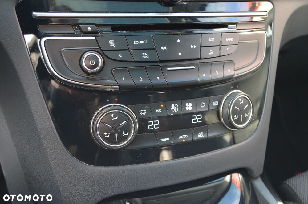 Peugeot 508 RXH Hybrid4 - 9